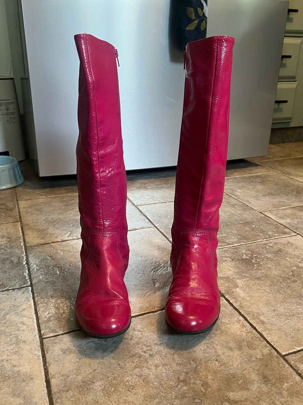Boden Leather Boots in Fuchsia